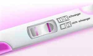 Bei Schwangerschaftsanzeichen schafft ein Schwangerschaftstest Gewissheit.